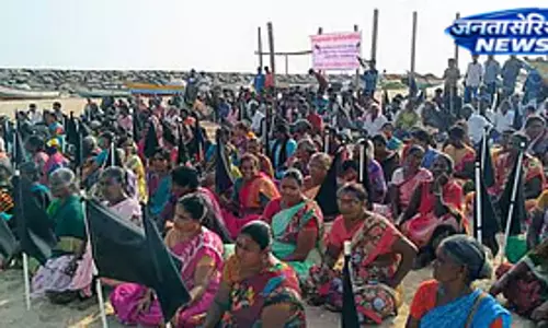 Tamil Nadu : मछुआरों ने चुनाव का बहिष्कार करने की कसम खाई Tamil Nadu : मछुआरों ने चुनाव का बहिष्कार करने की कसम खाई