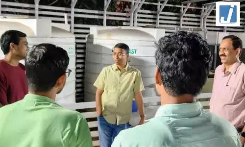 जिला पंचायत CEO ने कलाकेंद्र और नालंदा लाइब्रेरी का किया निरीक्षण
