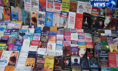 पढ़ने से स्क्रॉलिंग तक: कंटेंट कंजम्पशन का नया दौर