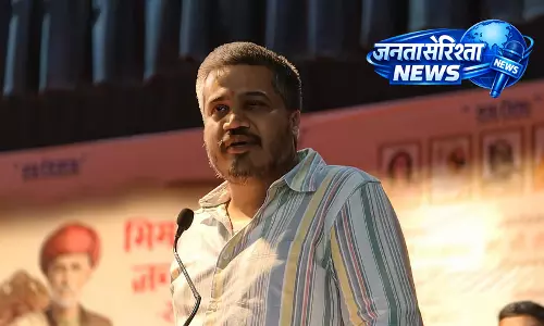 सत्ता में बड़ी पार्टी अपने सहयोगियों को तोड़ सकती है, विपक्ष को नहीं: Rohit Pawar सत्ता में बड़ी पार्टी अपने सहयोगियों को तोड़ सकती है, विपक्ष को नहीं: Rohit Pawar