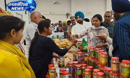 किसानों को पराली प्रबंधन के लिए जागरूक कर रहे: DC Hoshiarpur किसानों को पराली प्रबंधन के लिए जागरूक कर रहे: DC Hoshiarpur