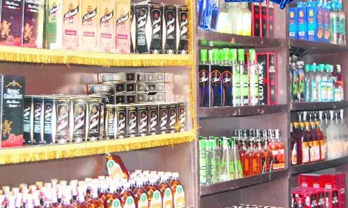 Police अधीक्षक ने शराब विक्रेताओं के साथ की बैठक