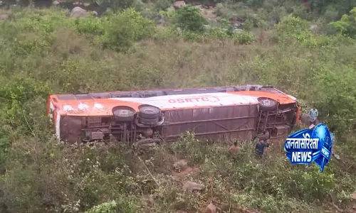 OSRTC बस के पलटने से एक की मौत, 20 घायल