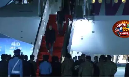 Pakistan ने ईरान के डेलीगेशन की फ़्लाइट को बचाने के लिए हवाई धोखा दिया Pakistan ने ईरान के डेलीगेशन की फ़्लाइट को बचाने के लिए हवाई धोखा दिया