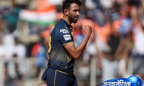 Pooran के आउट होने पर प्रसिद्ध कृष्णा ने तीसरा विकेट लिया Pooran के आउट होने पर प्रसिद्ध कृष्णा ने तीसरा विकेट लिया