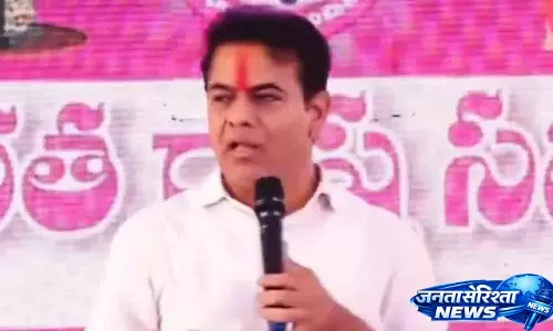 KTR ने कांग्रेस की आलोचना की, नौकरियां जाने का मुद्दा उठाया KTR ने कांग्रेस की आलोचना की, नौकरियां जाने का मुद्दा उठाया