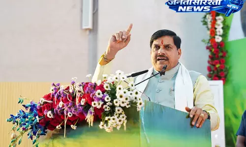 CM ने आष्टा में लाडली बहना योजना की 35वीं किस्त के ₹1,836 करोड़ ट्रांसफर किए