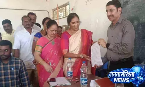 छात्रों के पास बुनियादी सुविधाएं भी नहीं हैं: Padma Devender Reddy छात्रों के पास बुनियादी सुविधाएं भी नहीं हैं: Padma Devender Reddy