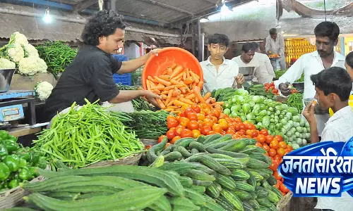 Raichur : ग्राहकों के लिए सस्ती कीमतों पर सब्जियां