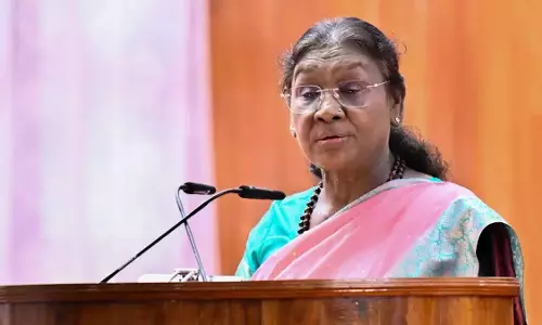President Draupadi Murmu 21 अप्रैल को राउरकेला दौरे पर, कई परियोजनाओं का करेंगी उद्घाटन President Draupadi Murmu 21 अप्रैल को राउरकेला दौरे पर, कई परियोजनाओं का करेंगी उद्घाटन