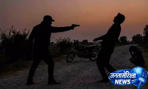 Madhya Pradesh: महिला ने प्रेमी की मदद से पति की हत्या की, लूट का नाटक रचा Madhya Pradesh: महिला ने प्रेमी की मदद से पति की हत्या की, लूट का नाटक रचा