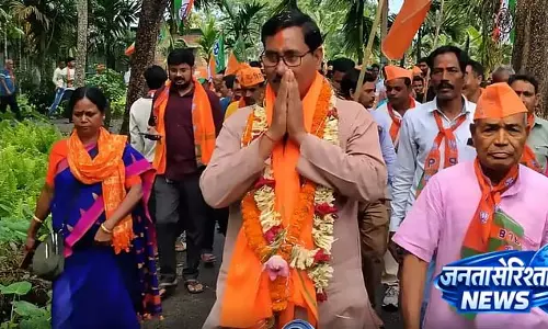 BJP उम्मीदवार ने महात्मा गांधी को गद्दार कहा; विवाद खड़ा हो गया