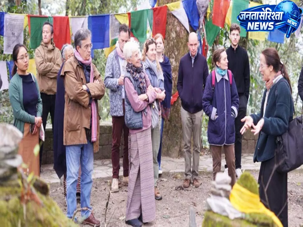 डेलीगेशन के साथ कोलकाता में कॉन्सुलेट टीम की मौजूदगी, पॉलिटिकल और कोऑपरेशन अधिकारियों ने भी लिया हिस्सा डेलीगेशन के साथ कोलकाता में कॉन्सुलेट टीम की मौजूदगी, पॉलिटिकल और कोऑपरेशन अधिकारियों ने भी लिया हिस्सा