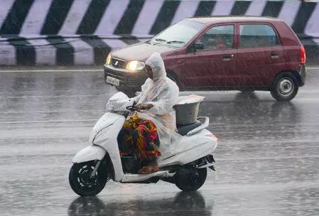 दक्षिणी तमिलनाडु में हल्की बारिश और अन्य जिलों में गर्मी बढ़ने की संभावना दक्षिणी तमिलनाडु में हल्की बारिश और अन्य जिलों में गर्मी बढ़ने की संभावना