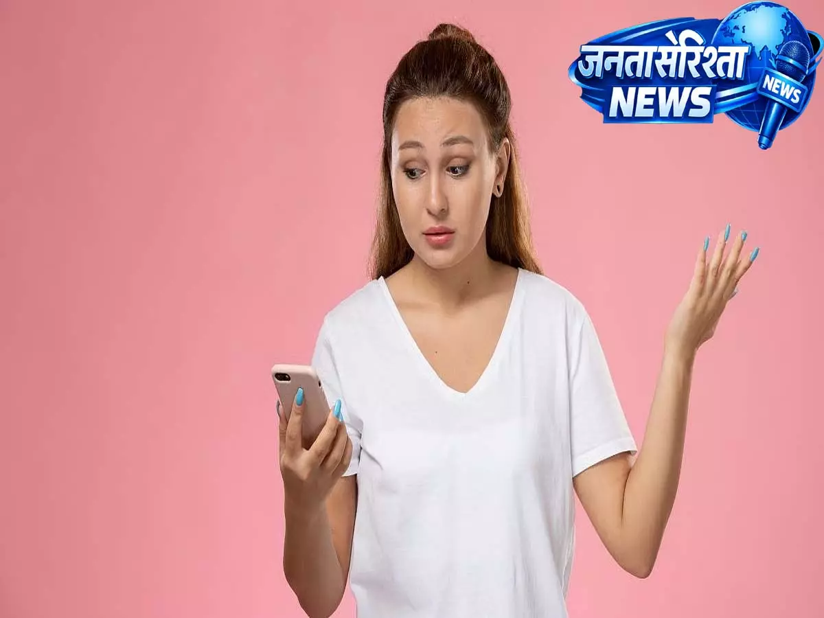 स्मार्टफोन स्मार्ट है, पर दिमाग थक गया: बैलेंस का नया फॉर्मूला स्मार्टफोन स्मार्ट है, पर दिमाग थक गया: बैलेंस का नया फॉर्मूला