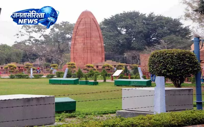 Punjab: शहीदों के नामों पर उठाया सवाल Punjab: शहीदों के नामों पर उठाया सवाल
