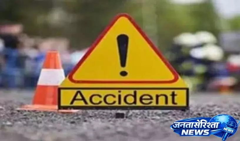Bus-Lorry-Pickup टक्कर में 13 की मौत, 30 से ज़्यादा घायल Bus-Lorry-Pickup टक्कर में 13 की मौत, 30 से ज़्यादा घायल