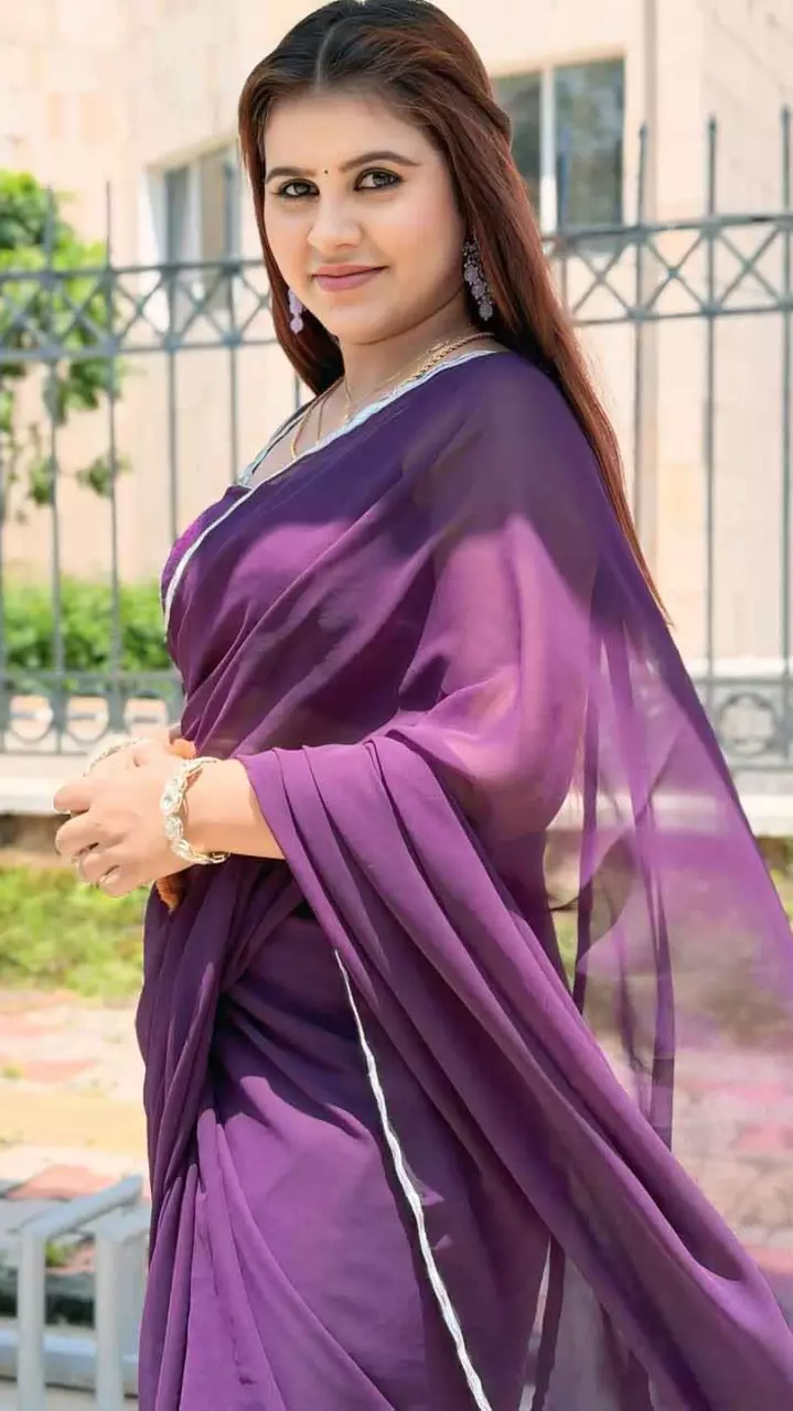 साड़ी में खूबसूरत लगी हेमा दास