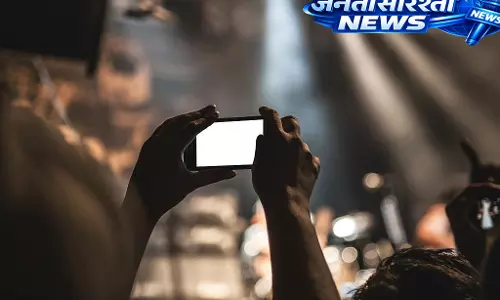 Indore में हॉस्टल में नहा रही महिला का वीडियो बनाने के आरोप में युवक गिरफ्तार Indore में हॉस्टल में नहा रही महिला का वीडियो बनाने के आरोप में युवक गिरफ्तार