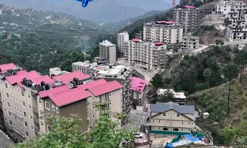 Himachal: चीफ सेक्रेटरी पर ‘गैरकानूनी आदेश’ का आरोप