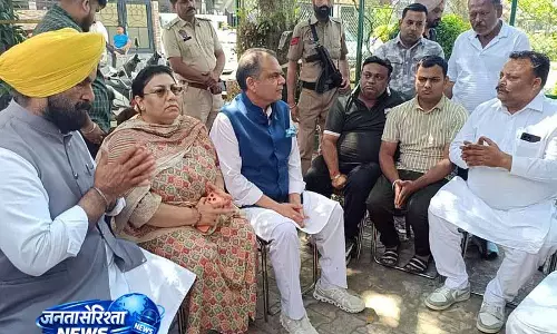 Ludhiana में संजीव अरोड़ा ने पीड़ित परिवारों से मुलाकात की