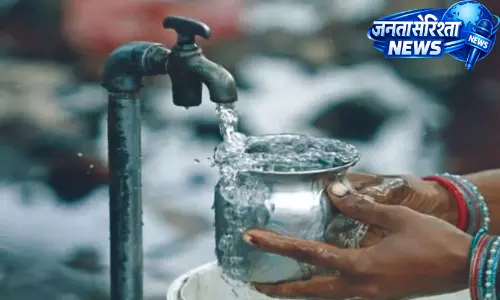 Kerala : लोग पीने के पानी के लिए भाग रहे Kerala : लोग पीने के पानी के लिए भाग रहे