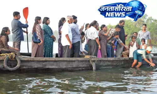 Kerala : 11 साल के बच्चे ने हाथ-पैर बांधकर वेम्बनाड झील पार की