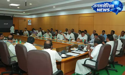मांड्या में ARAI सेंटर के लिए ज़मीन: केंद्रीय मंत्री ने राज्य के उद्योग मंत्री से बातचीत की मांड्या में ARAI सेंटर के लिए ज़मीन: केंद्रीय मंत्री ने राज्य के उद्योग मंत्री से बातचीत की