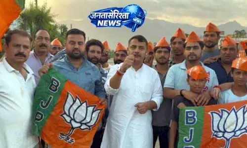 Pathania ने 34,000 करोड़ के अनयूज़्ड फंड पर सवाल उठाए