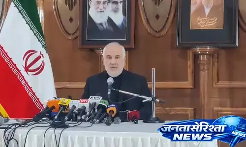Iran ने होर्मुज जलडमरूमध्य से गुजरने के लिए भारत के साथ बातचीत की पुष्टि की Iran ने होर्मुज जलडमरूमध्य से गुजरने के लिए भारत के साथ बातचीत की पुष्टि की