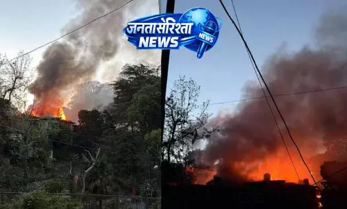 Kasauli में दर्दनाक हादसा, बाजार में भीषण आग से बड़ा नुकसान Kasauli में दर्दनाक हादसा, बाजार में भीषण आग से बड़ा नुकसान