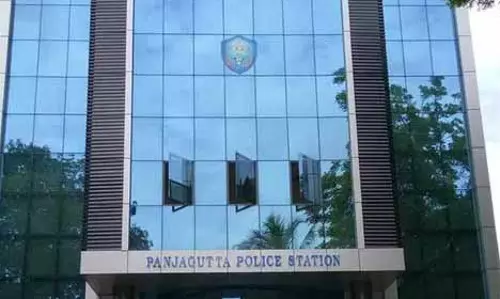 Punjagutta police में हंगामा, ब्रेथ एनालाइजर टेस्ट पर विवाद गरमाया