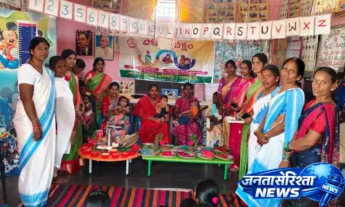महिलाओं और बच्चों का विकास पूरे पोषण से होता है: ICDS इंचार्ज CDPO चंद्रकला महिलाओं और बच्चों का विकास पूरे पोषण से होता है: ICDS इंचार्ज CDPO चंद्रकला