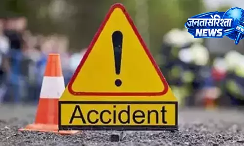 Gachibowli में बाइक हादसा, एक की मौत और एक गंभीर रूप से घायल Gachibowli में बाइक हादसा, एक की मौत और एक गंभीर रूप से घायल