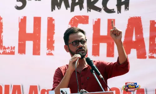 उमर खालिद ने दिल्ली दंगे मामले में SC फैसले की समीक्षा मांगी उमर खालिद ने दिल्ली दंगे मामले में SC फैसले की समीक्षा मांगी