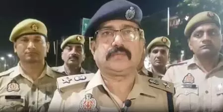 हापुड़ में बारातियों से भरी बस और ट्रक की टक्कर में छह की मौत, सात घायल हापुड़ में बारातियों से भरी बस और ट्रक की टक्कर में छह की मौत, सात घायल