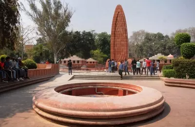 राष्ट्र सदैव कृतज्ञ रहेगा, राष्ट्रपति मुर्मू और पीएम मोदी ने दी जलियांवाला बाग के शहीदों को श्रद्धांजलि राष्ट्र सदैव कृतज्ञ रहेगा, राष्ट्रपति मुर्मू और पीएम मोदी ने दी जलियांवाला बाग के शहीदों को श्रद्धांजलि
