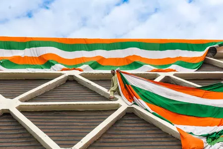डिजिटल प्रचार की वजह से तिरुपुर के कपड़ा उद्योग में चुनावी मंदी, टीशर्ट व झंडों की मांग में भारी गिरावट डिजिटल प्रचार की वजह से तिरुपुर के कपड़ा उद्योग में चुनावी मंदी, टीशर्ट व झंडों की मांग में भारी गिरावट