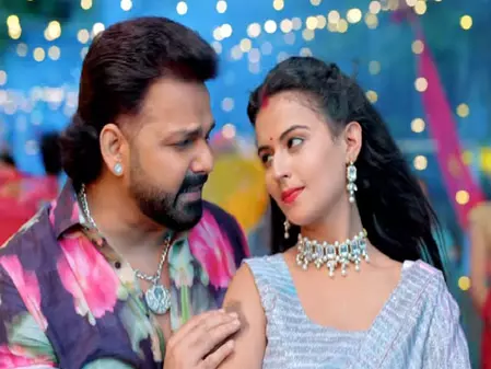 खुशी तिवारी के साथ पवन सिंह का रोमांस, सड़िया ए जान गाने में दिखी शानदार केमिस्ट्री खुशी तिवारी के साथ पवन सिंह का रोमांस, सड़िया ए जान गाने में दिखी शानदार केमिस्ट्री