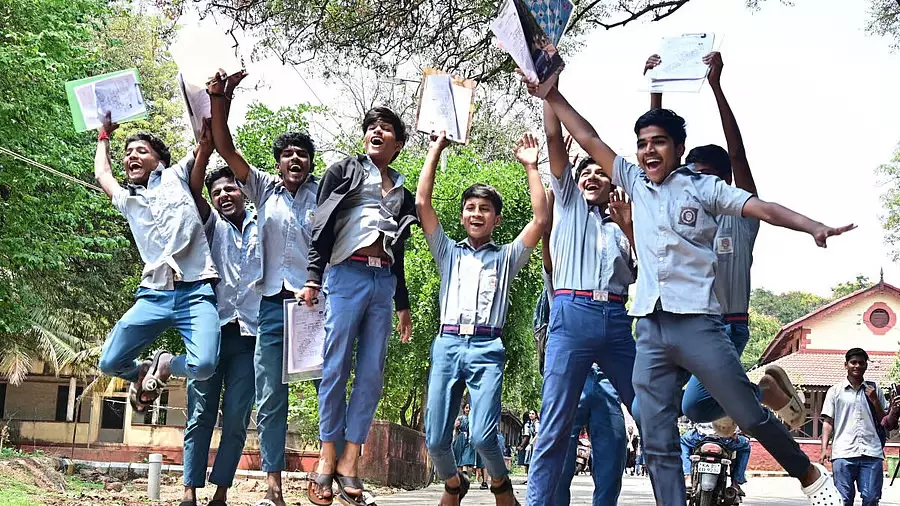 Telangana इंटर रिजल्ट 2026 घोषित; सेकंड ईयर का पास परसेंटेज 70.58% रहा Telangana इंटर रिजल्ट 2026 घोषित; सेकंड ईयर का पास परसेंटेज 70.58% रहा