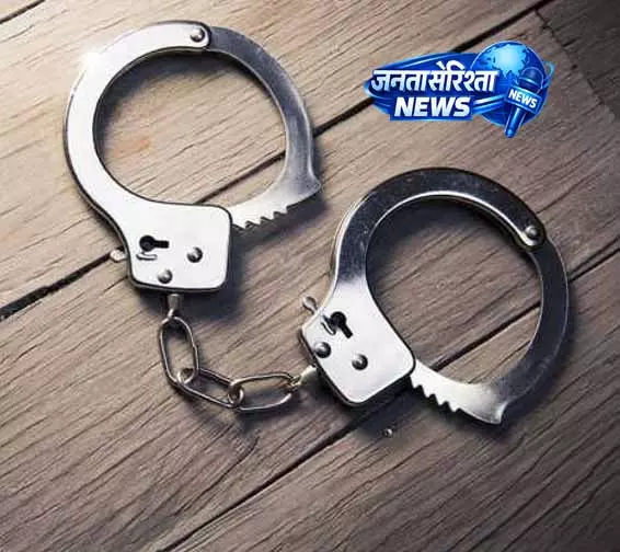 Himachal: चिट्टा सप्लाई करने वाला आरोपी पकड़ा गया Himachal: चिट्टा सप्लाई करने वाला आरोपी पकड़ा गया