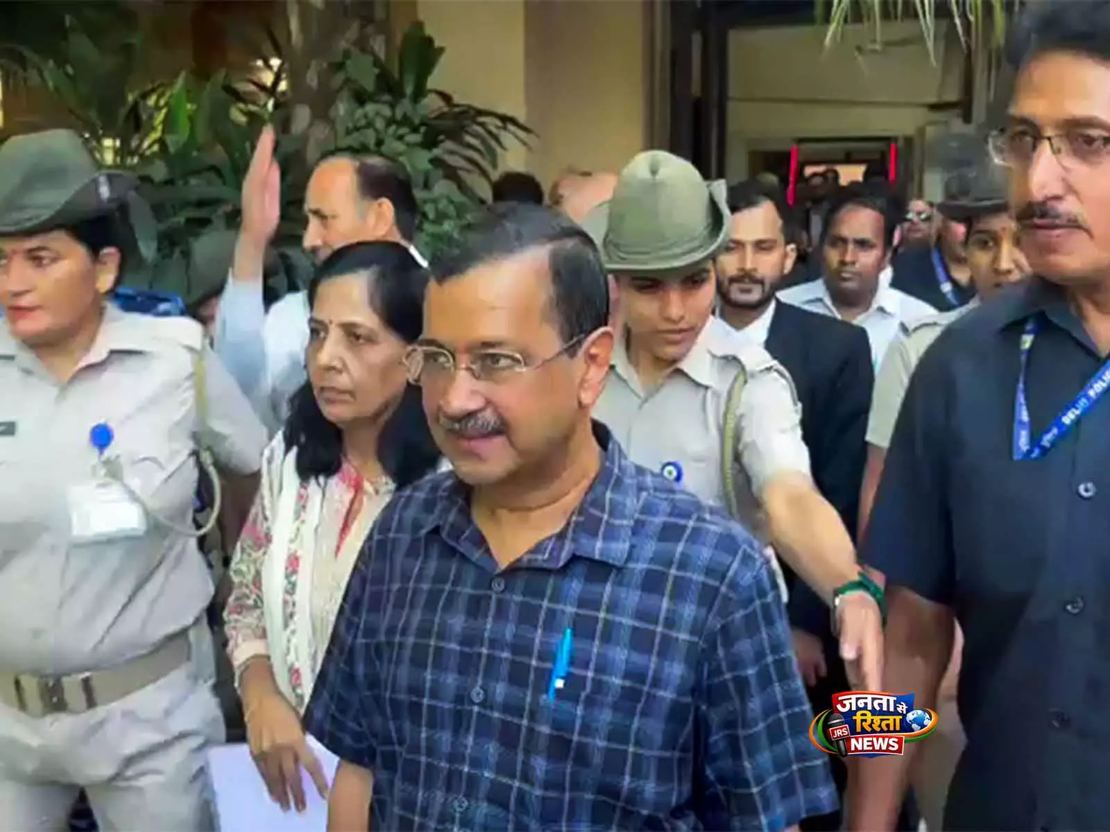 आबकारी मामला: केजरीवाल ने पक्षपात की आशंका जताई, CBI ने कहा—याचिका का कोई कानूनी आधार नहीं आबकारी मामला: केजरीवाल ने पक्षपात की आशंका जताई, CBI ने कहा—याचिका का कोई कानूनी आधार नहीं