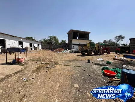 ड्रग माफिया की संपत्ति पर शिकंजा, 2.78 करोड़ रुपए की संपत्ति जब्त ड्रग माफिया की संपत्ति पर शिकंजा, 2.78 करोड़ रुपए की संपत्ति जब्त