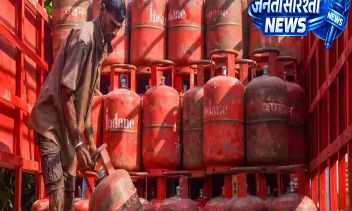 14 अप्रैल को LPG की कीमत: दिल्ली, मुंबई और बेंगलुरु में घरेलू और कमर्शियल गैस के नए रेट देखें