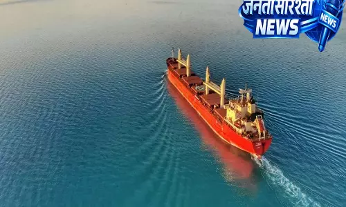 US की रोक के बावजूद US से बैन चीनी टैंकर होर्मुज स्ट्रेट से गुज़रा