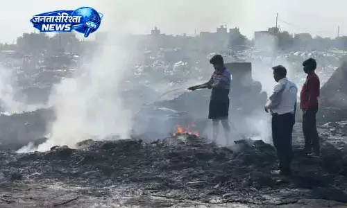 Bahadurgarh में अवैध कबाड़खाने में लगी आग, यूपी के मजदूर की मौत