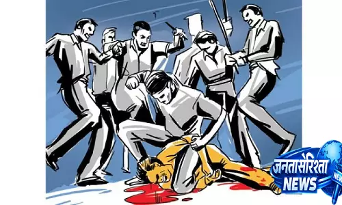 Dongri में स्कूटर की मामूली टक्कर हिंसक भीड़ के हमले में बदल गई; 3 गिरफ्तार, 1 हिरासत में Dongri में स्कूटर की मामूली टक्कर हिंसक भीड़ के हमले में बदल गई; 3 गिरफ्तार, 1 हिरासत में