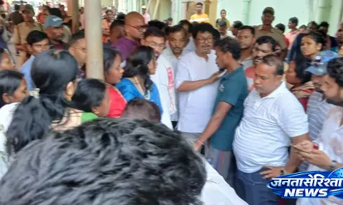 Odisha : मयूरभंज में स्कूल में संदिग्ध फ़ूड पॉइज़निंग से एक स्टूडेंट की मौत, 120 से ज़्यादा बीमार