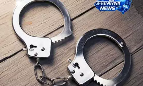 Punjab: अवैध हथियार मामले में मां-बेटे पर कार्रवाई Punjab: अवैध हथियार मामले में मां-बेटे पर कार्रवाई