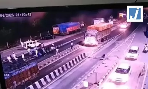 LIVE वीडियो: टोल प्लाजा पर मामूली विवाद के बाद हिंसक संघर्ष, 6 से ज्यादा लोग घायल